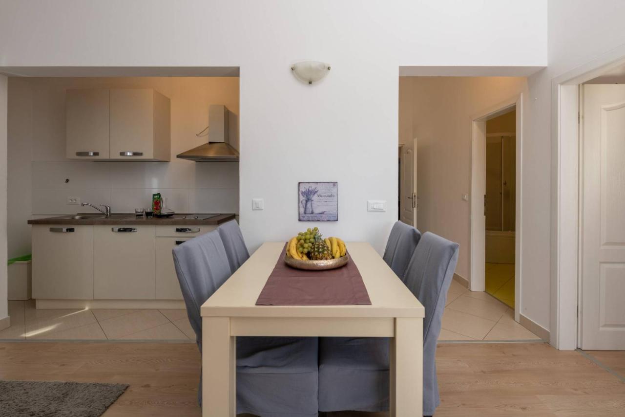 Apartmani Jana Poreč Exterior foto