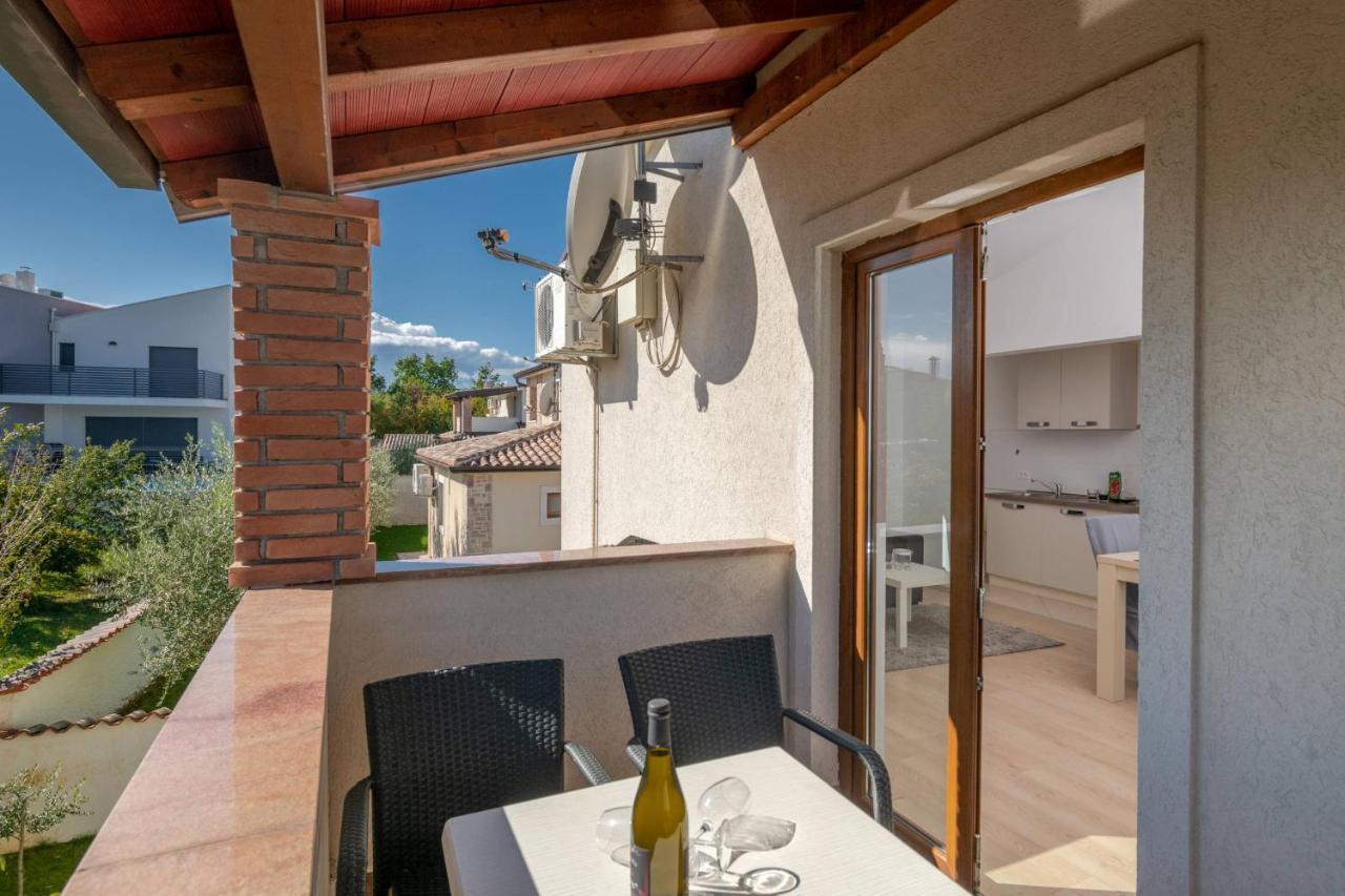 Apartmani Jana Poreč Exterior foto